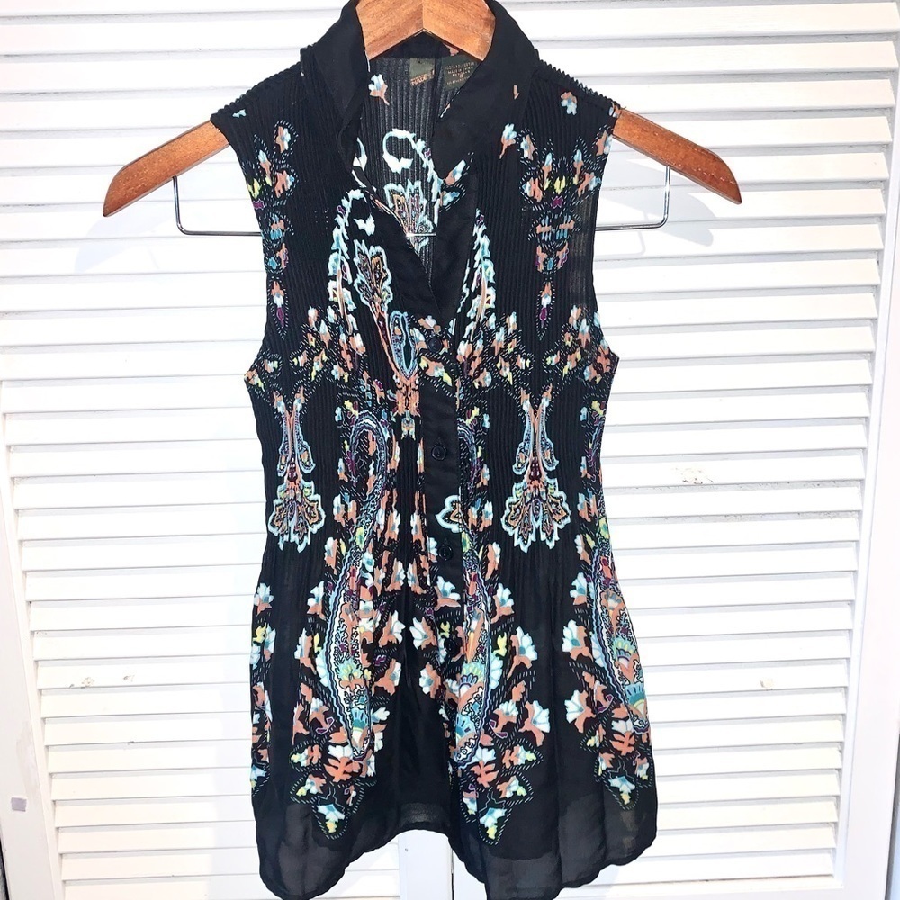 SERE NADA New York Black sleeveless artsy button down Blouse Small